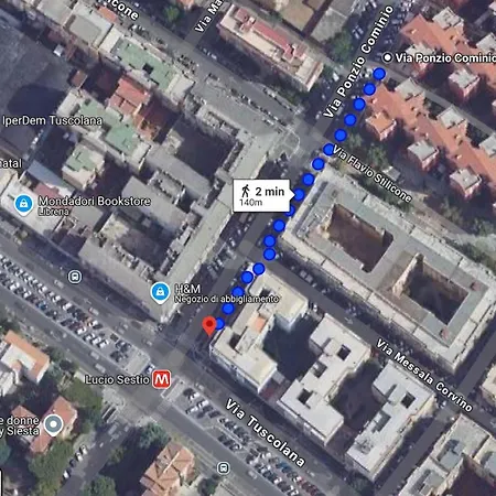 At Mollys Metro A Luciosestio Apartment